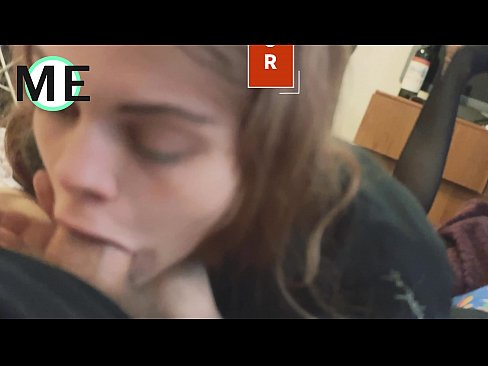 ❤️ Πούτσος στο λαιμό της, σκισμένο καλσόν και σκισμένα τακούνια ❌ Ποιότητα πορνό ❌️❤